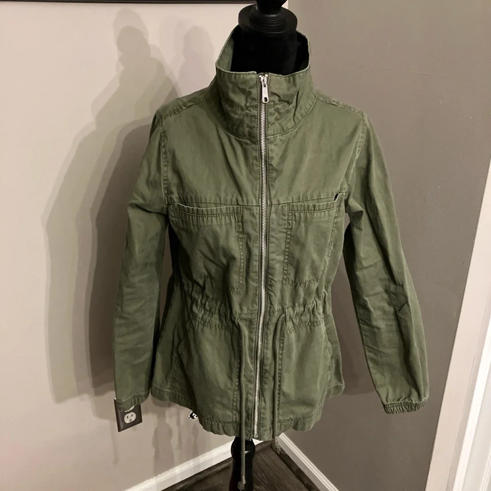 NWOT Old Navy small olive green zip up‎ utility jacket.